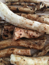 Load image into Gallery viewer, Organic Comfrey Leaf and Root oil